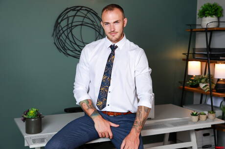 Next Door Studios: Nice american buddies hairy stud Christian Wilde and young Sam Ledger have anal sex