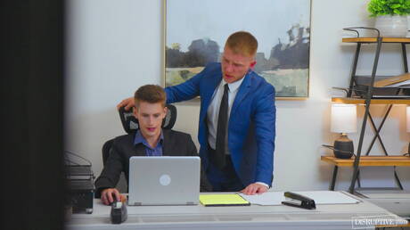 Disruptive Films: 美國帥哥特雷弗·哈里斯和帥哥柯爾特·斯彭斯相愛了