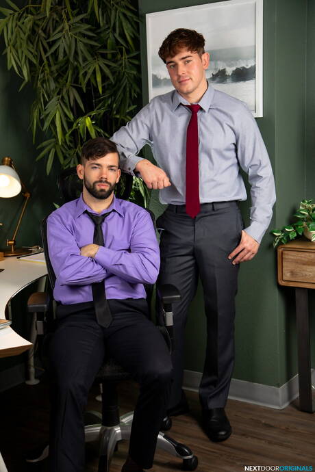 Hot american guys otter Julian Brady and muscular Josh Brady in hot homosexual action