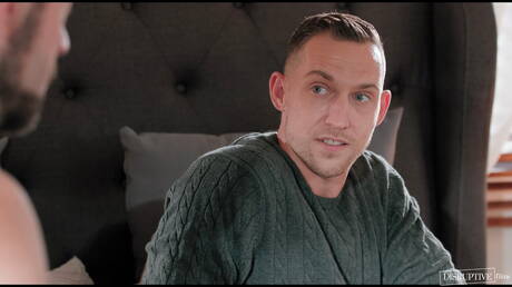 Dwóch amerykańskich facetów uprawia seks analny z Dante Colle i umięśnionym Ethanem Sinnsem po obciąganie