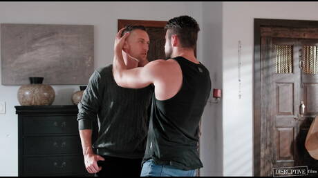 Due ragazzi americani si scopano Dante Colle e il muscoloso Ethan Sinns dopo un pompino