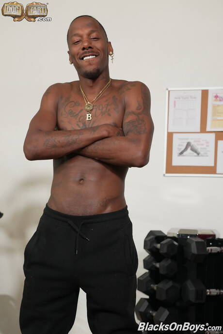 Sexy Jack Bailey, Ray Diesel and Deep Dicc in hot interracial 3some ass bang