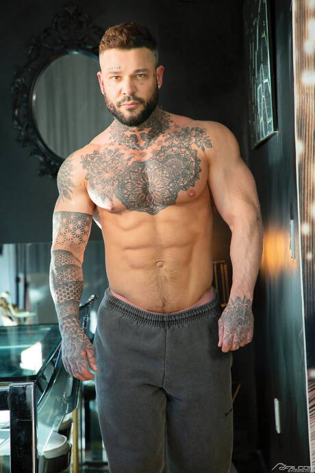 American hunk Jordan Starr and english tough guy Danny Starr have a hot couple scene