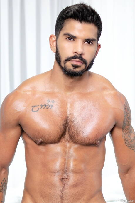 Hunk Gael and hunky guy Andre Pijote in hot ass bang