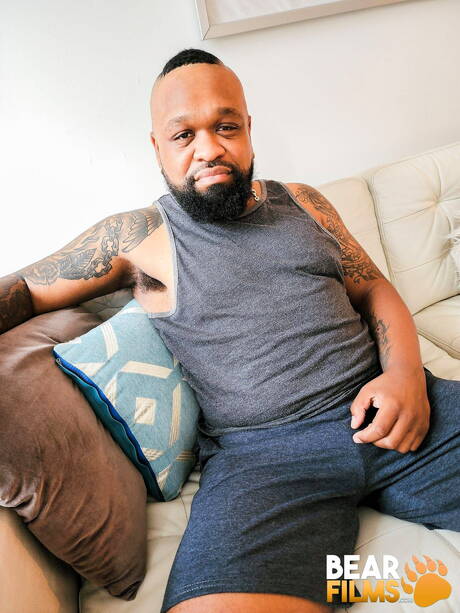 Ebony hot Dj Thunder posing naked