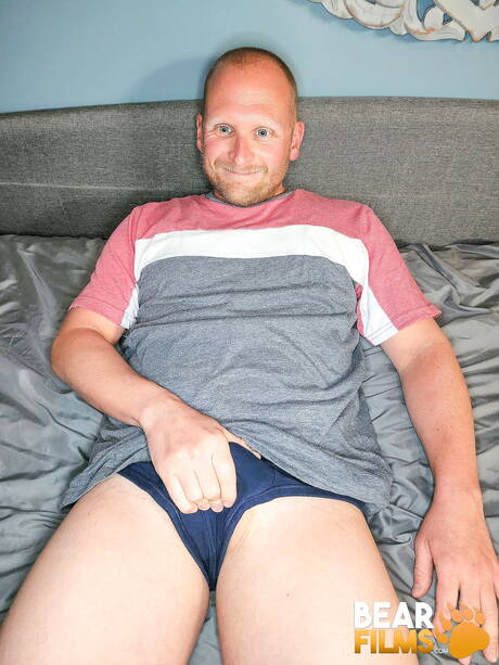 Beefcake Daniel Thomas shows a beautiful body