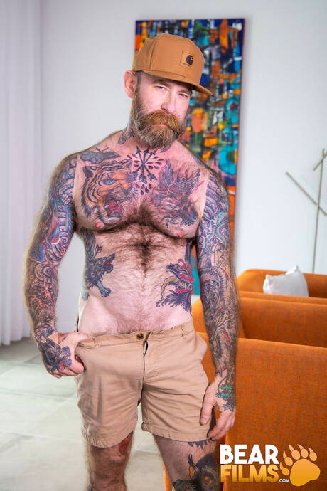 Amerikaanse homobeer Jack Dixon poseert naakt