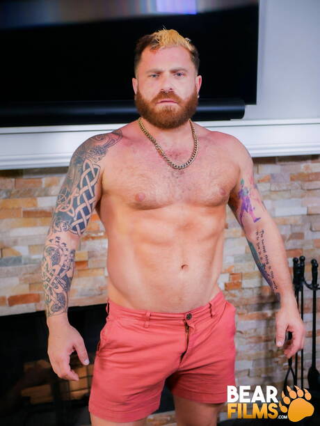 American bear Riley Mitchel posing nude and showing his ass