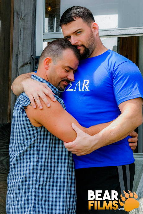 Steve King and american beefcake Trace Kendall in hot homosexual action