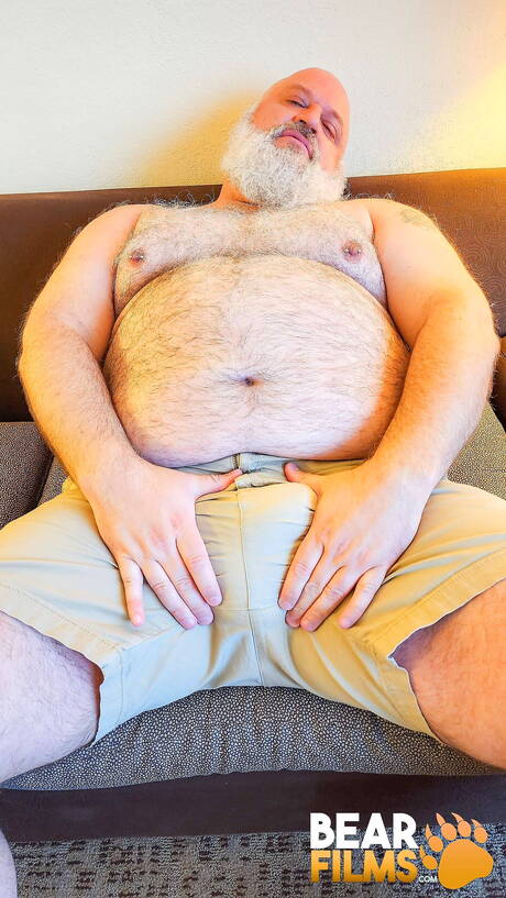 Sexy Cliff Boyd jerk off his cock