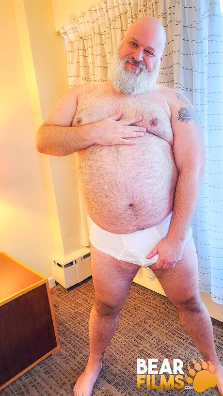 Sexy Cliff Boyd jerk off his cock