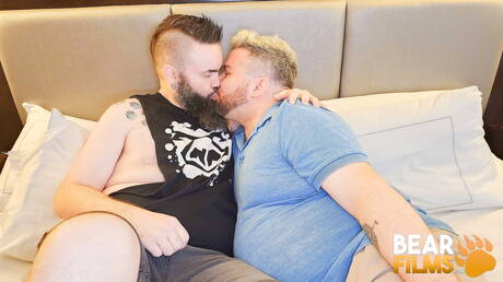 I cattivi Puppy Agyo, Jax Slade e Jude Ashe si godono un bel sesso a tre