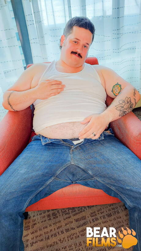 Pretty Jackson Boyd jerk off his cock