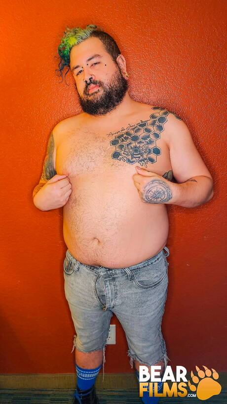 Nice Pup Modded jerk off his dick