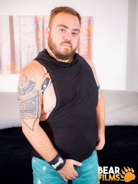 Nice Mike Cub wanking