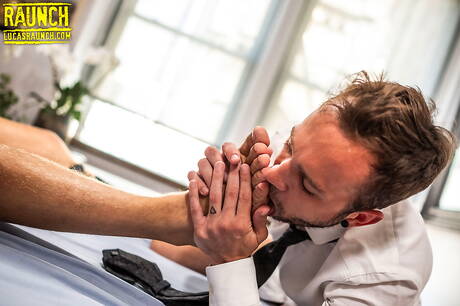 烏克蘭壯漢 Andrey Vic 和美國超級帥哥 Drake Rogers 激情肛交