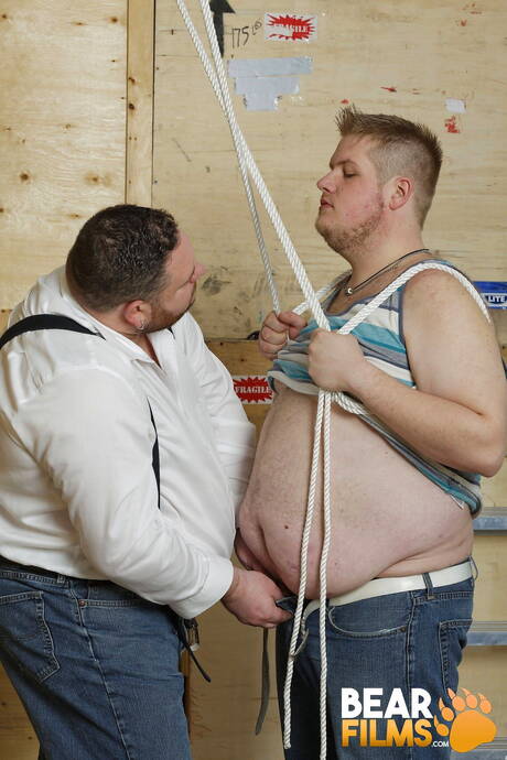 Gorgeous boy Bear Waters and hot boy Teddy Osborne have a good sex