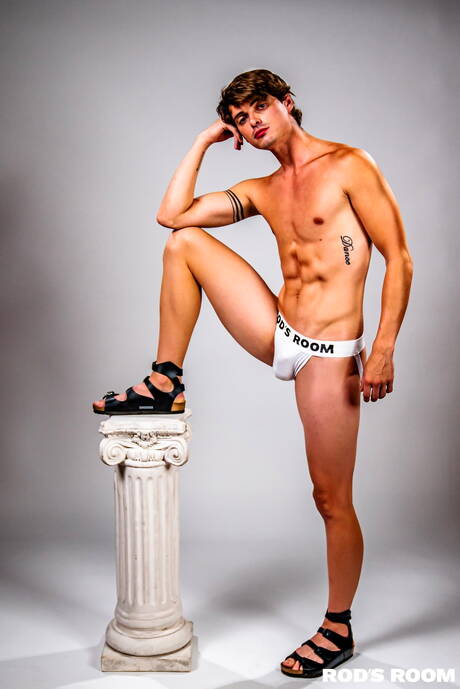 美國明星小夥 Ben Masters 和大力士 Deangelo Jackson 在戶外進行跨種族口交後做愛