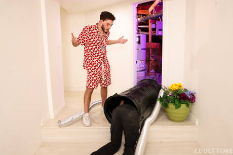 Dois garotos americanos, Blake Wilder e o jovem Benvi, fazendo sexo anal