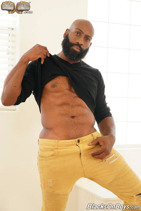 Blacks on Boys: Hot boysJj Lake, Tony Orlando and Fame in hot interracial threesome ass bang in bathroom