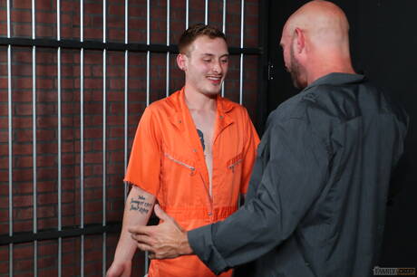 Sexy americans, bear Killian Knox and young dude Josh Cannon love each other