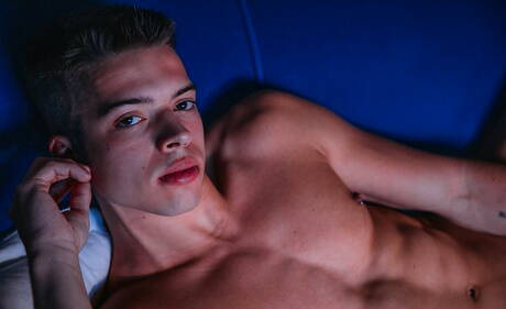 Il fusto americano Evan Knoxx e il forzuto Noah Rider hanno una scena di coppia bollente