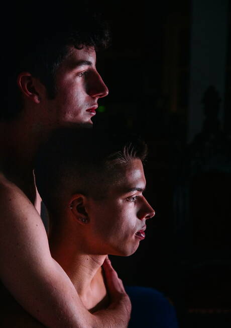 Il fusto americano Evan Knoxx e il forzuto Noah Rider hanno una scena di coppia bollente