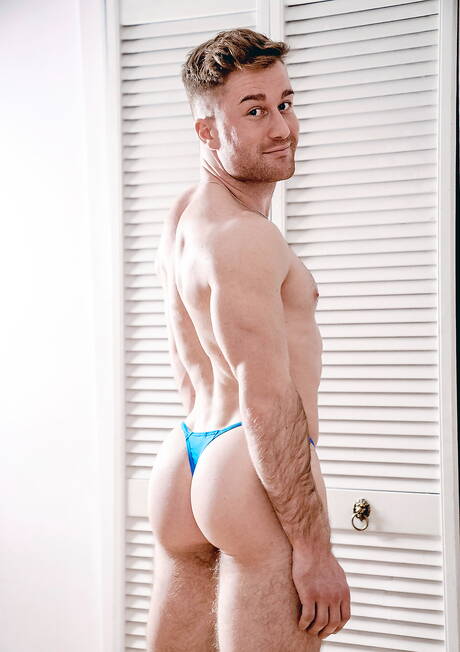 Canadian beautiful boy Leo Louis and french hairy stud Olivier Robert in hot homosexual scene