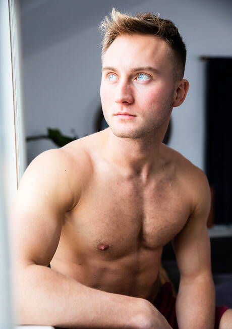 American muscular Daniel Evans and hunky guy Matthew Cooper love each other