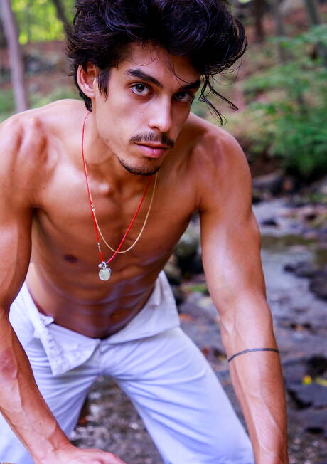 Cocky Boys: American muscular Nico Leon jack off his dick outside