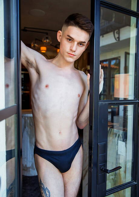 Cocky Boys: Nice american guys young dude Avery Jones and beefcake Jordan Starr have a good anal sex outdoor