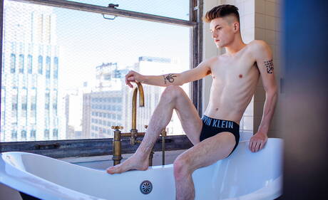 Cocky Boys: Hot americans, pretty boy Avery Jones and tough guy Kane Fox have a good sex in bathroom