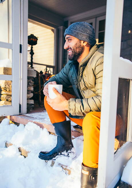 Sexy americans, muscular Levi Karter and bear Sharok banged each other outside
