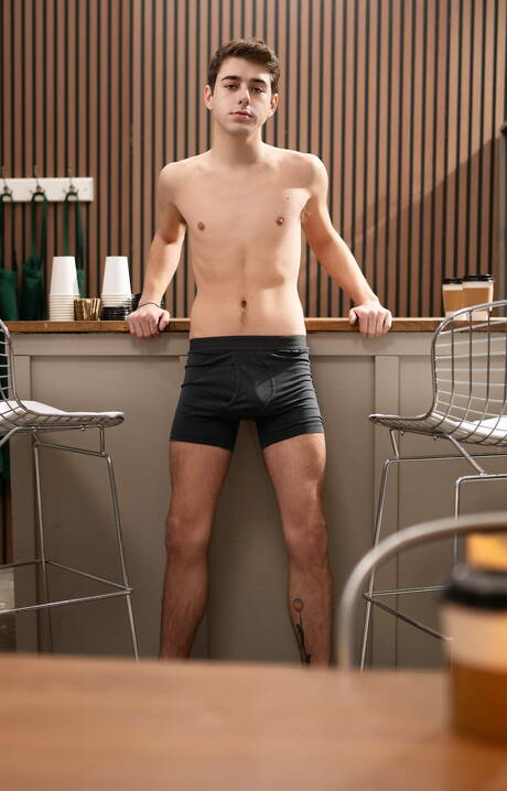 好美國哥們年輕小夥Joey Mills和帥哥Sam Ledger互相幹了起來