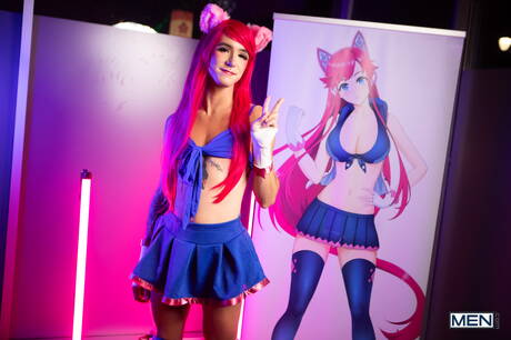 カナダのボディビルダー、マリク・デルガティとアクセル・ローズが熱いアナルファックアクションを披露