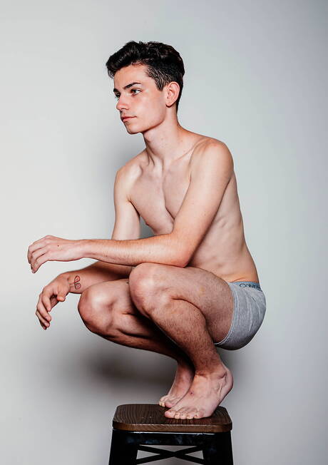 素敵なアメリカ人の男の子のホットなトゥインクイーライ・ベネットと体格の良いケイン・フォックスが愛し合う