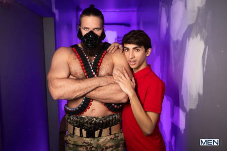 American strong bull Chuck Conrad and  Foxy Alex in hot ass bang outside