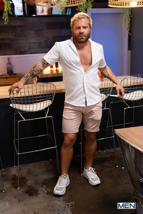 Hot americans, hairy bear Riley Mitchel and bull Nick Cranston fuck after blowjob