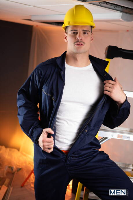 El culturista canadiense Malik Delgaty y el estadounidense Michael Vente tienen sexo anal intenso.