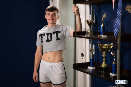 Men: Nice american guys bodybuilder Clark Reid and hot twink Jake Preston in hard anal sex