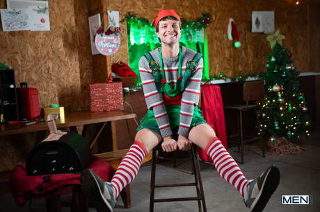 Canadian young Benjamin Blue and  Daddy Cakes have anal sex