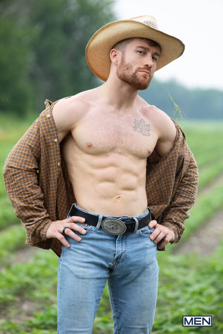 French hairy stud Olivier Robert and american muscular Dom King drilling an ass outdoor