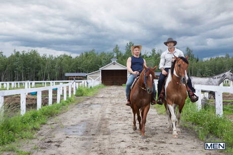 Nice american buddies husky guy Austin Wolf and strong bull Tim James fuck after blowjob outdoor