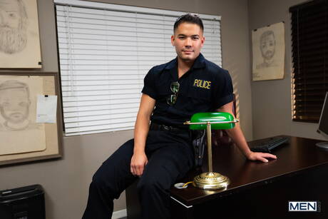 American hunk Colton Reece and strongman Harrison Todd teasing with dildo