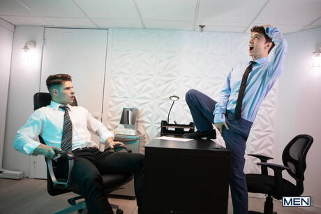 加拿大肌肉男馬利克·德爾加蒂和美國年輕人山姆·萊傑相愛了