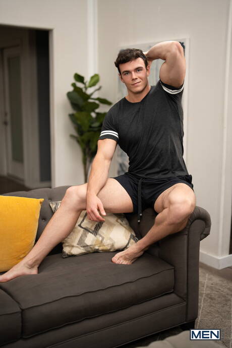 Men: Hot americans, bull Clark Reid and beefcake Trevor Brooks sucking and screwing each other