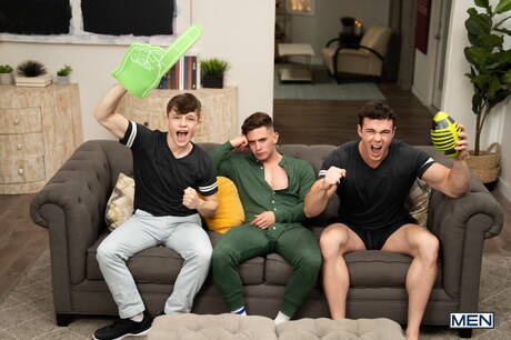 Gorący Amerykanie, byk Clark Reid i mięśniak Trevor Brooks obciągają i ruchają się nawzajem