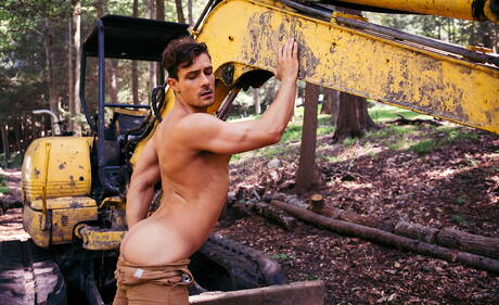 Cocky Boys: Canadian beefcake Carter Dane and american superstud Roman Todd fuck ass after blowjob outside