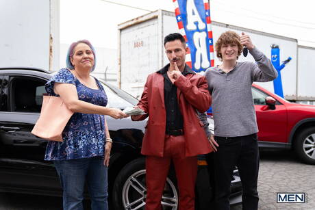 Americani sexy, il bel ragazzo Reese Rideout e il bellissimo ragazzo Spikey Dee in una bollente azione di sesso anale all