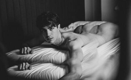 Piękni amerykańscy faceci, młody Jacob Acosta i młody Theo Brady ssący i ruchający się nawzajem